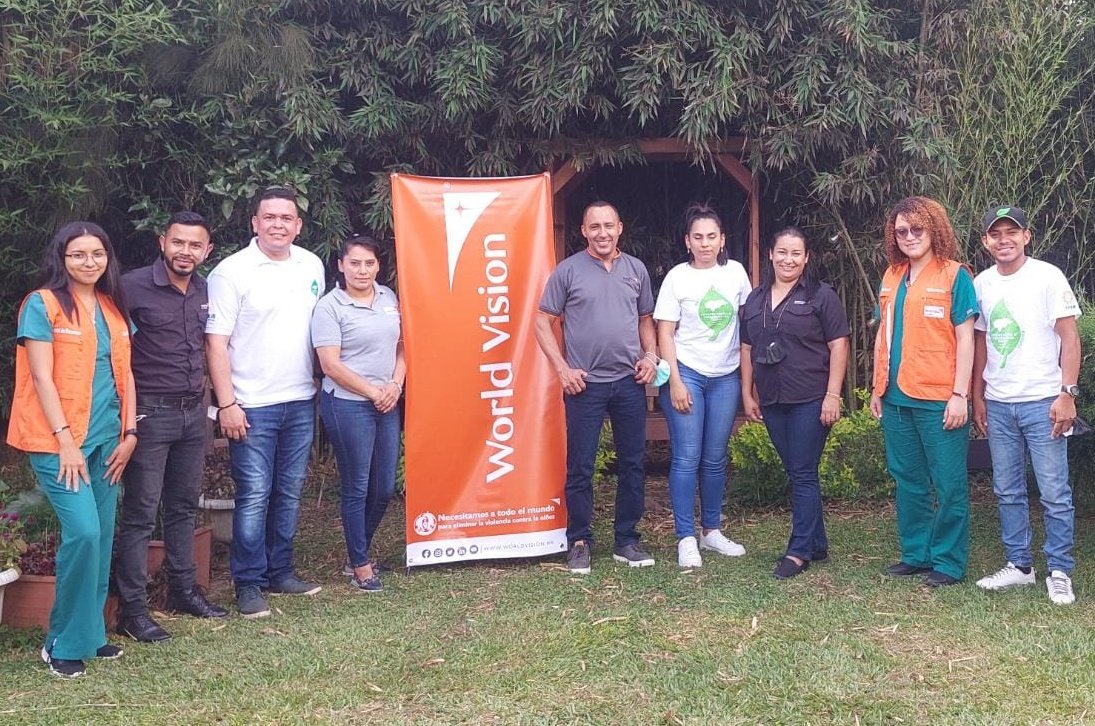 JCCG_official's tweet photo. Los #JCCG🍃 estuvimos en los municipios de Ojojona y Santa Ana para seguir fomentando la resiliencia climática y el liderazgo comunitario, con el acompañamiento de @WorldVisionHN y la sociedad civil. 

El cambio climático ya está aquí, ¡sigamos concienciando por un 🌎 verde! https://t.co/fOxdxHV0YZ