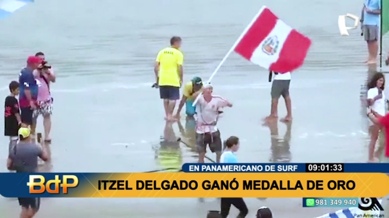 PTV_Noticias's tweet photo. #Bdp #EnVivo | “¡ARRIBA PERÚ!” Así celebró el peruano #ItzelDelgado tras ganar medalla de oro en Panamericano de #Surf.
Míranos EN VIVO ► https://t.co/gj7lGwHjDs 
#PanamericanaTelevisión #NoticiasPanamericana #Panamá https://t.co/d5N3vpawvb