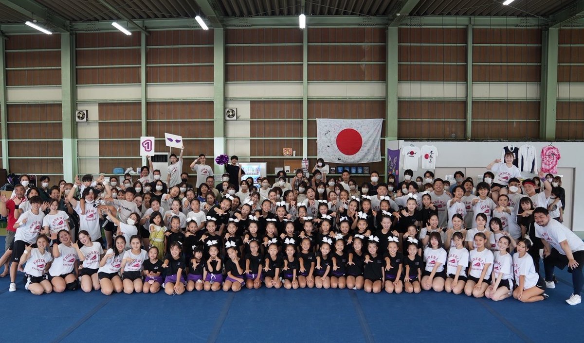 cheer_PNX's tweet photo. 💜PHOENIX GYM 1周年記念イベント💜
8月7日にPHOENIX GYM 1周年記念イベントを行いました🎂
約100名のPHOENIXメンバーで楽しくお祝いしました😆✨ https://t.co/YbQHyKW5wK