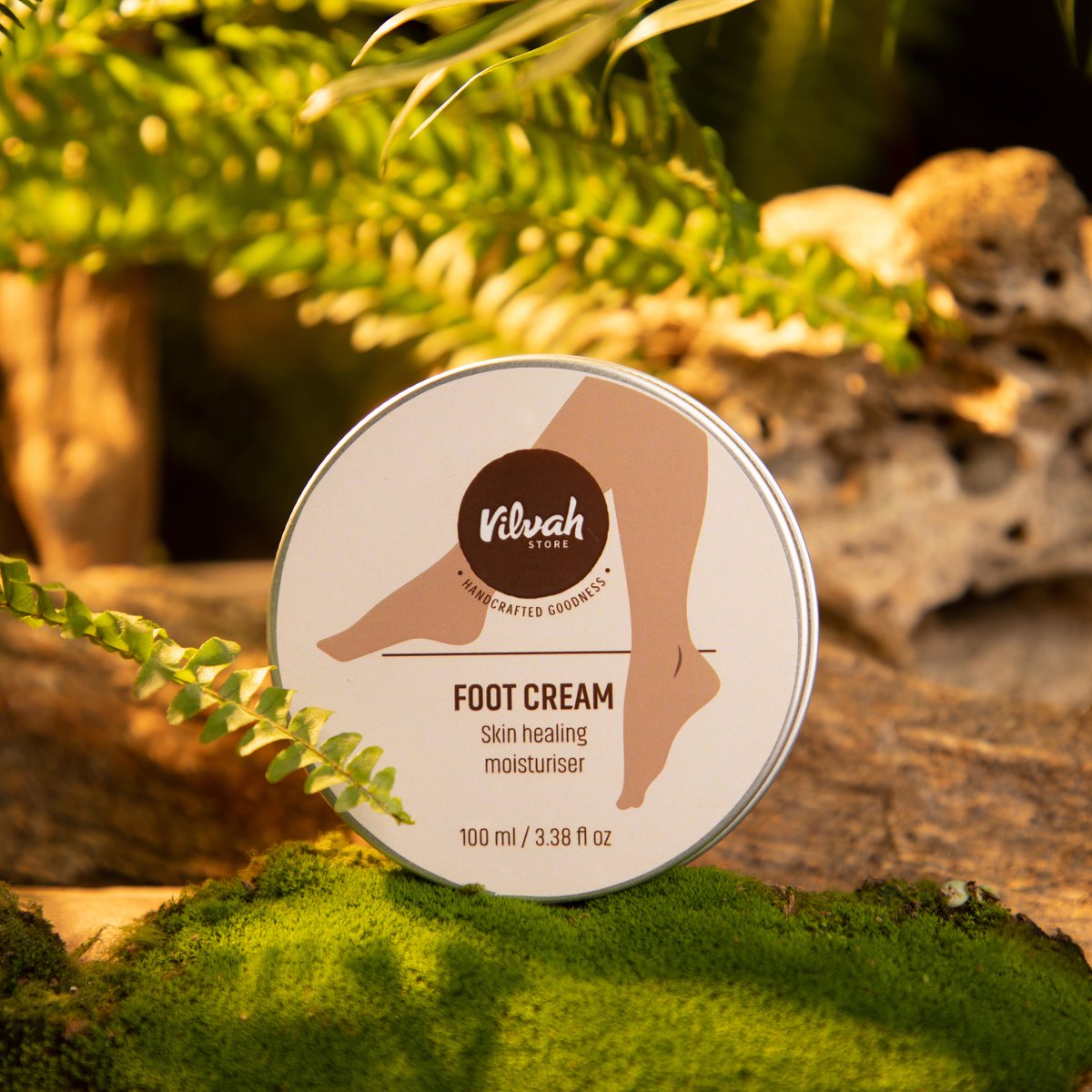 VilvahStore's tweet photo. A nourishing foot cream made with skin-healing ingredients like  peppermint oil, Argan oil, kalonji oil, avocado butter, mango butter that relieve dryness, cracked heel and chapped skin. Regular application of this foot moisturizer repairs cracked heels.

https://t.co/yNAWjhTSx3 https://t.co/SmNdSLO44Y