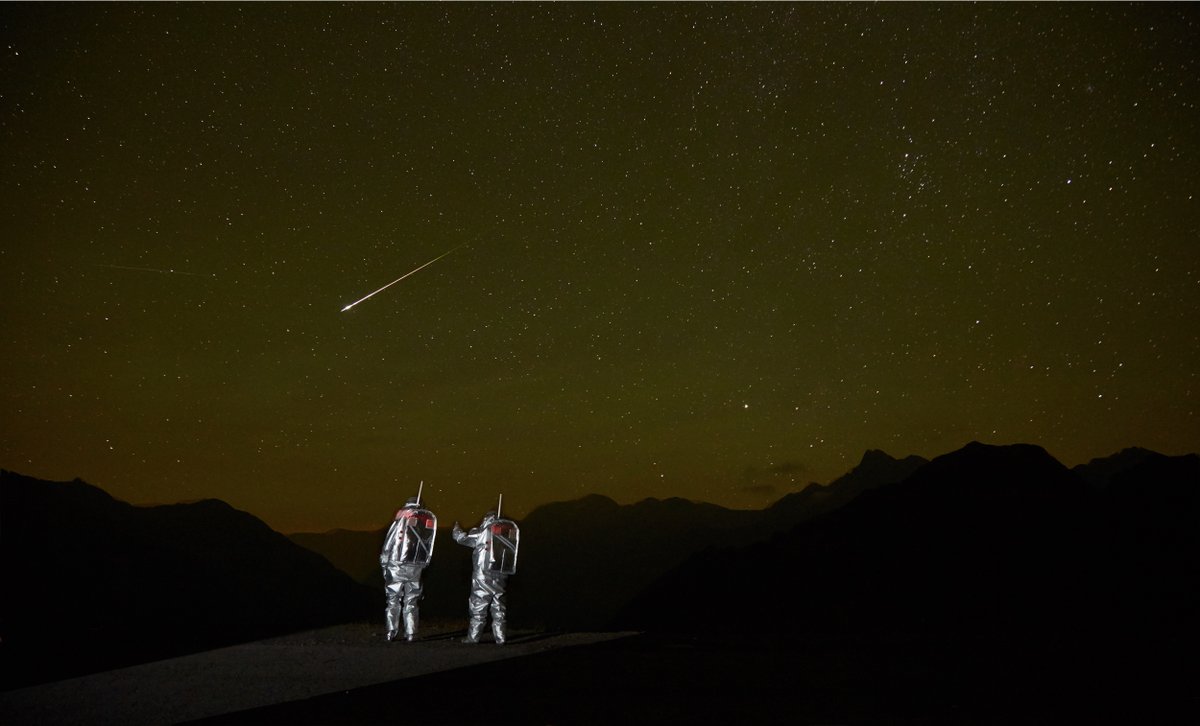oewf's tweet photo. #TBT #OTD 7 years ago
Night EVA during Perseids meteor shower 🌠 at the @Kaun_Gletscher in 2015. ✅ 

📷: OeWF/@paulsantek 

#simulateMars #AMADEE15 https://t.co/9NrxP7CM82