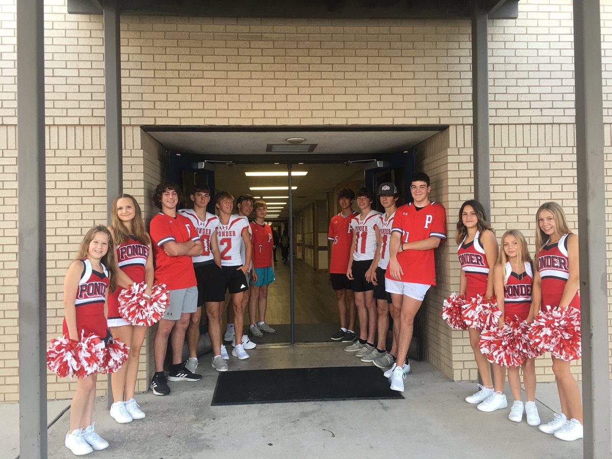 PonderLionPride's tweet photo. Do you recognize any of our first day of school welcoming committee members? These high school student-athletes gave our Elementary & Junior High students a warm welcome this morning to kick off the school year! #OnePrideOneMission https://t.co/nBeCw1eCAR