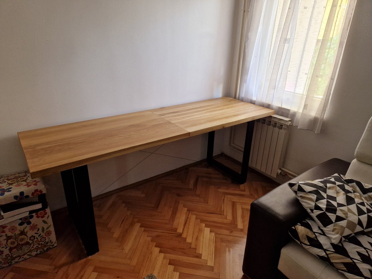 FZ4qixRUYAIzwF_