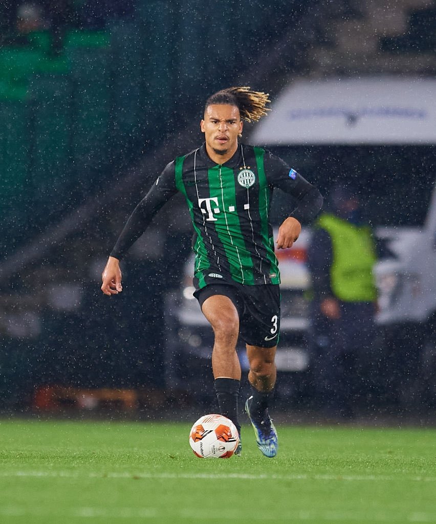 Deportes Reports (@DeportesReports) on Twitter photo 2022-08-11 14:03:59 Beşiktaş, Ferencvaros forması giyen 25 yaşındaki stoper Samy Mmaee için resmi teklif yaptı. (@Salimmanav) Beşiktaş, Ferencvaros forması giyen 25 yaşındaki stoper Samy Mmaee için resmi teklif yaptı. (@Salimmanav)
