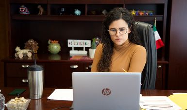PagesBeatriz's tweet photo. . @LuisaAlcalde se lavó las manos. Dice que ella no tiene experiencia para rescatar #mineros. Tampoco la tiene para ser titular de la Secretaría de Trabajo @STPS_mx
#SabinasCoahuila
#MinerosAtrapados
#MinerosRescatados https://t.co/rnH3dgNrd2