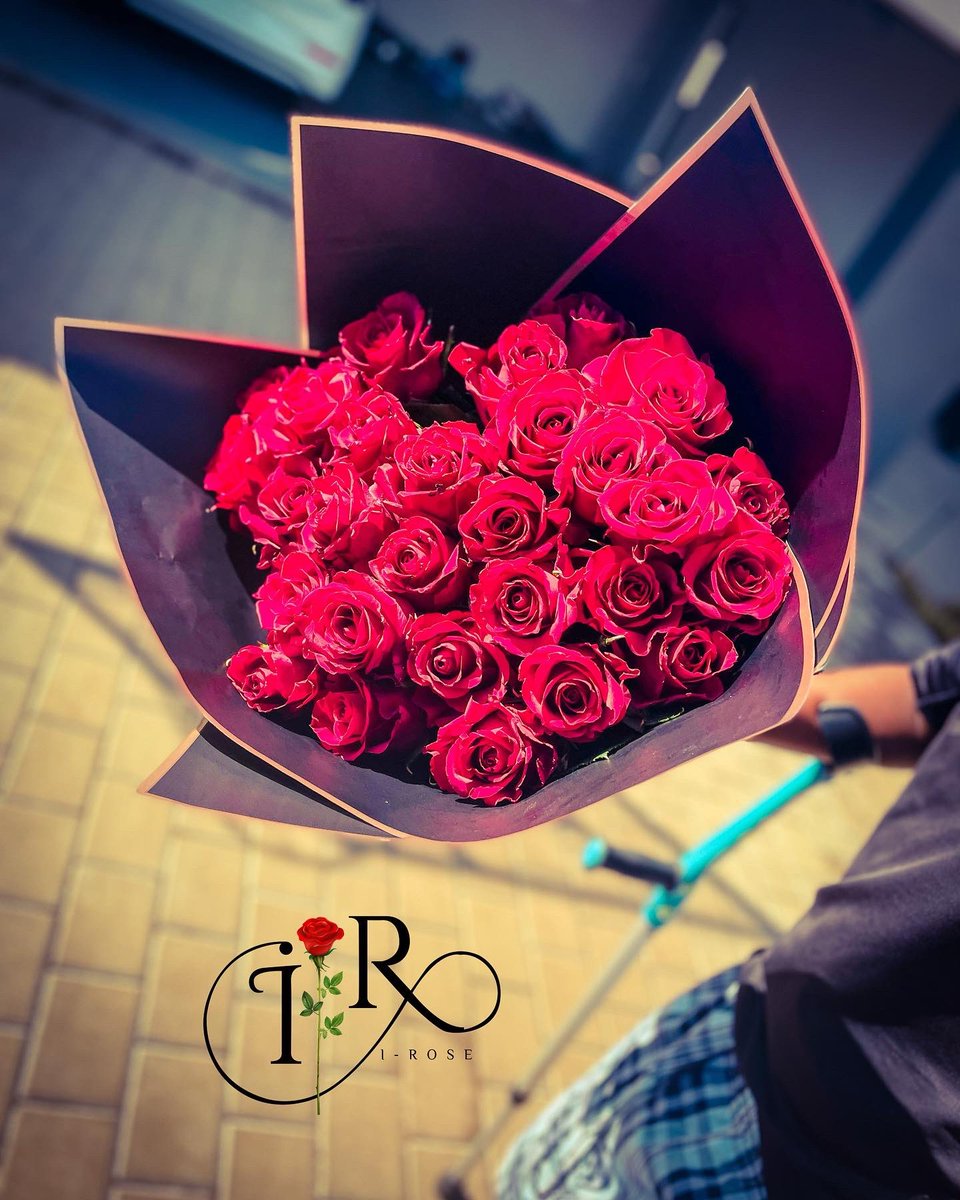Melleth_P89's tweet photo. Delivery O Clock #iRose 🌹 https://t.co/GTSyNh0F5m