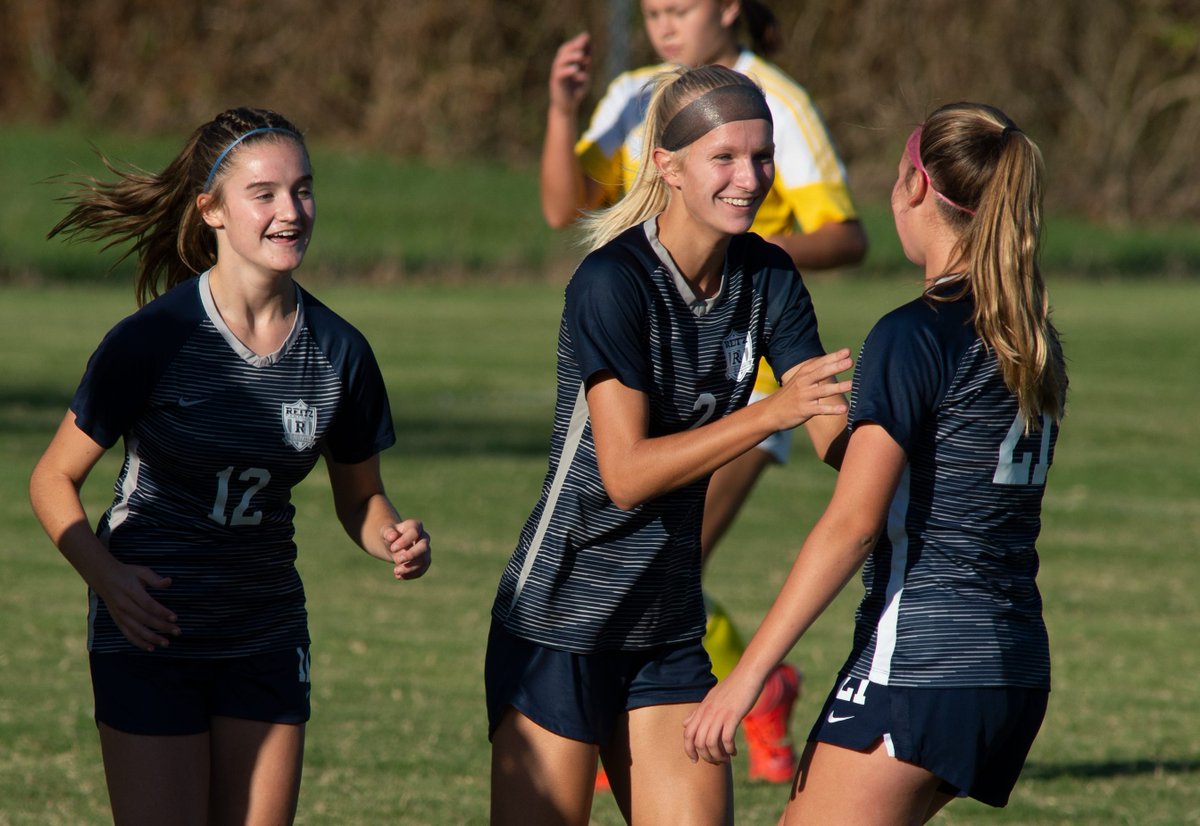 kylesokeland's tweet photo. The Evansville area always has some of the top girls soccer players in the state. Here are 30 to watch from SW Indiana this fall.
https://t.co/UUEMqJJb6b https://t.co/U1lOl1h2mv