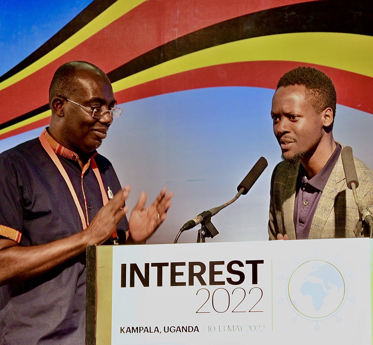 kwiz_era's tweet photo. Throwing back to PAINTING LIVE at the @INTERESTconf 2022
cc @IDIMakerere ๐๐ฟโฃ๏ธ๐ฏ๐ซ
#tbt #TBThursday https://t.co/5BL2fyWTkC