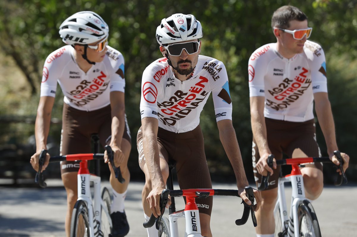 🇫🇷 <a href="/tourdelain/">Tour de l'Ain</a> 

Beau travail de toute l’équipe 💪🏻 <a href="/JaakkoHanninen/">Jaakko Hänninen</a> et <a href="/Valent1_Paret/">Valentin Paret-Peintre</a> terminent respectivement 8e et 9e 👏🏻

Great work from the whole team 💪🏻 <a href="/JaakkoHanninen/">Jaakko Hänninen</a> and <a href="/Valent1_Paret/">Valentin Paret-Peintre</a> finish 8th and 9th respectively 👏🏻

#AG2RCITROËNTEAM #RoulonsAutrement - © KBLB