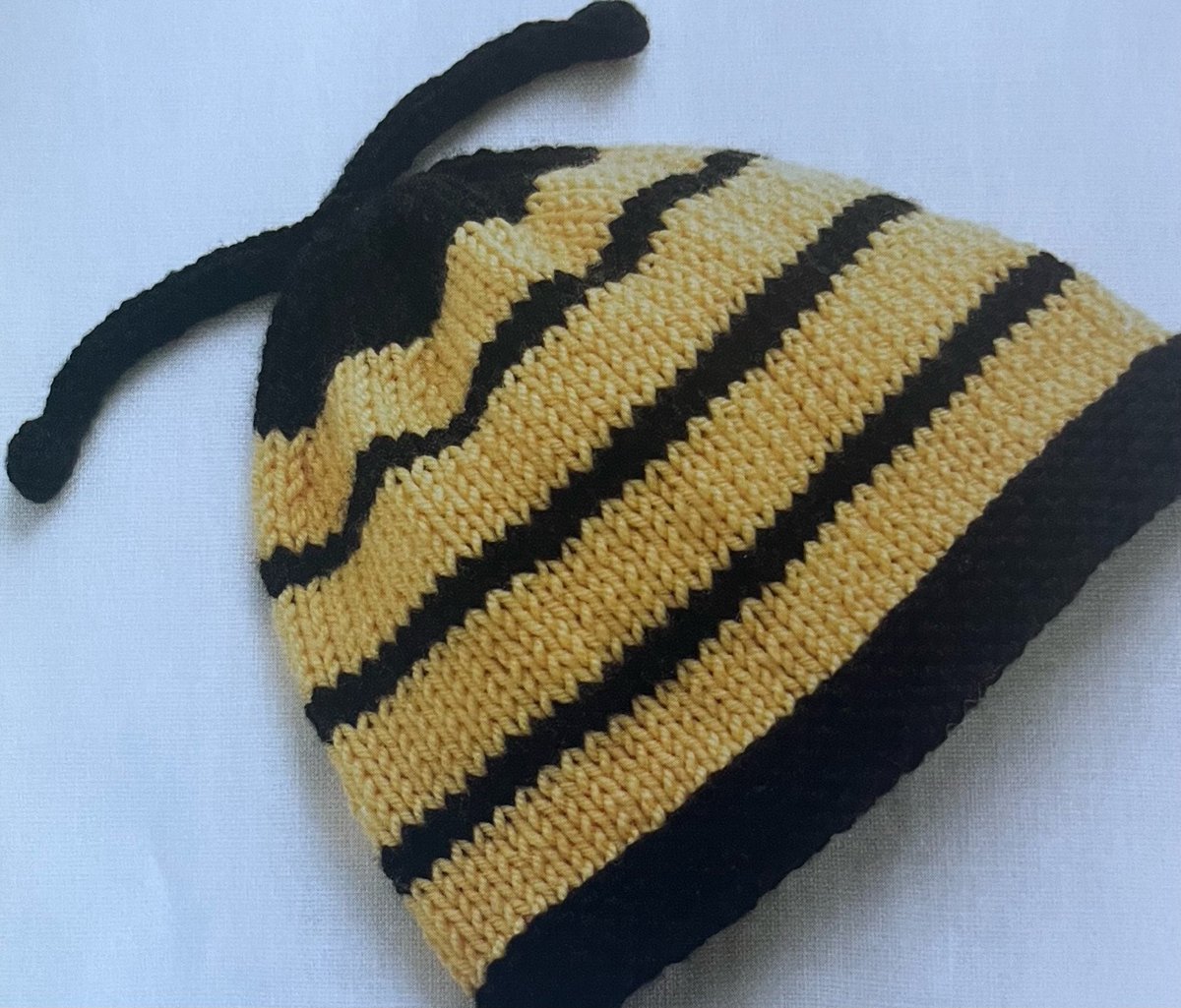 DDCrochetDesign's tweet photo. Excited to share this item from my #etsy shop: Baby Bumble Bee Hat PDF Knitting Pattern Instant Download #sewing #bumblebee #bee #BizHour #CraftBizParty #UKMakers #BabyKnits #knittingpattern #beehat #knits #knittedhat #stripedhat #babyhat https://t.co/aBBO0R58pR https://t.co/ywpIjlf17R