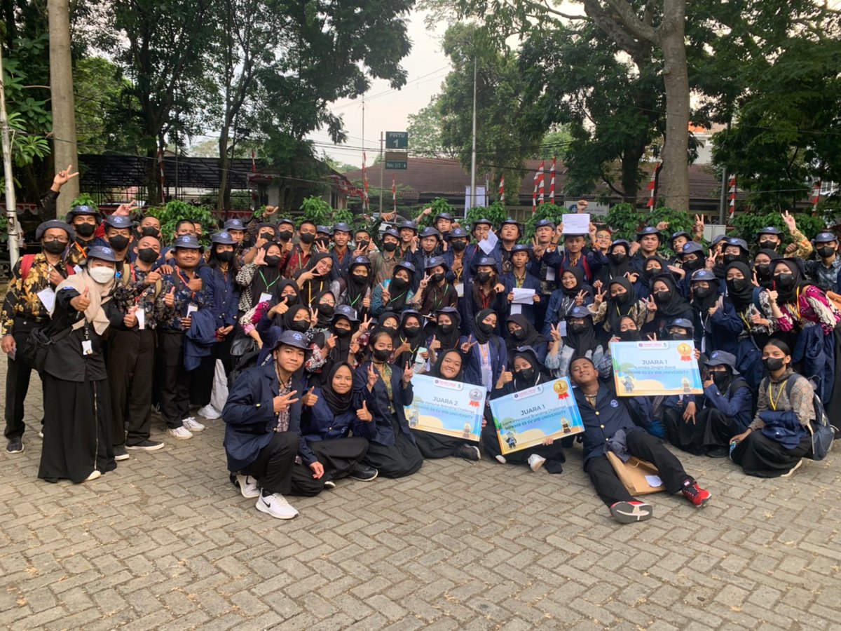 RahmahSay's tweet photo. Keseruan menjalani Day 2 MPKMB 59 SV IPB
pt 03
Sebelum balik ke kosan kita kumpul per prodi dulss.Alhamdulillah bangettt IKN Ter debestt memenangkan 3 perlombaan.
#VOKASIIMPACK #MPKMB59SVIPB #VOKASIJUARA #TheGlimpeStoryofGatamalaAgrinawa https://t.co/dK2B0SrhhY