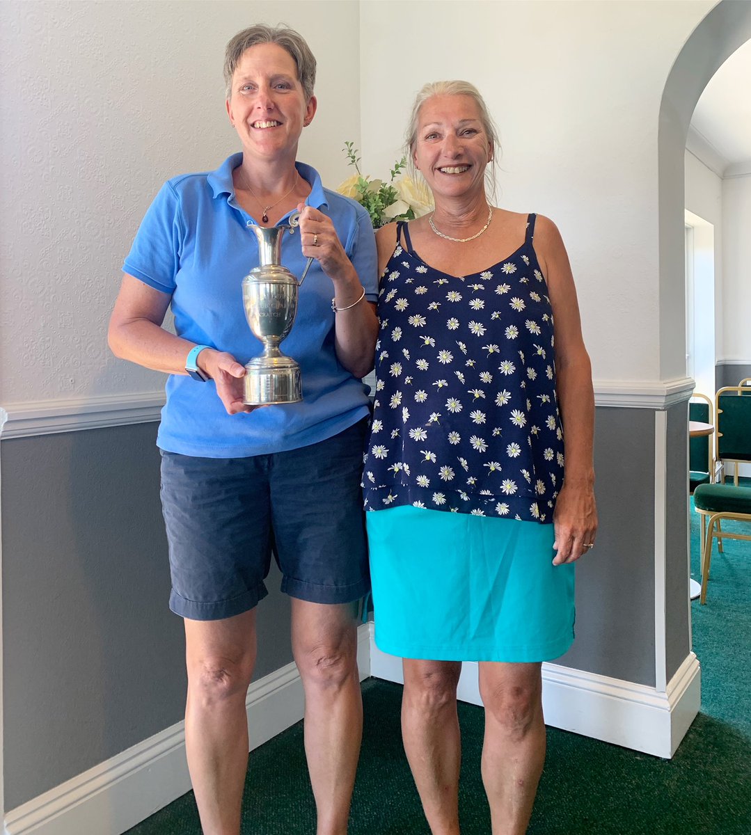 Congratulations to Nikki Awdry, the 2022 ladies club champion and runners up Gill Olivier and Caroline Abbott 🏌️👏🎉