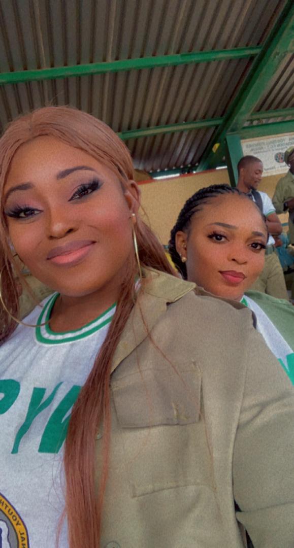 SassenachWendy's tweet photo. POP done. ✌️😁
#ExKopa
#NYSC https://t.co/r8TVrBN01O