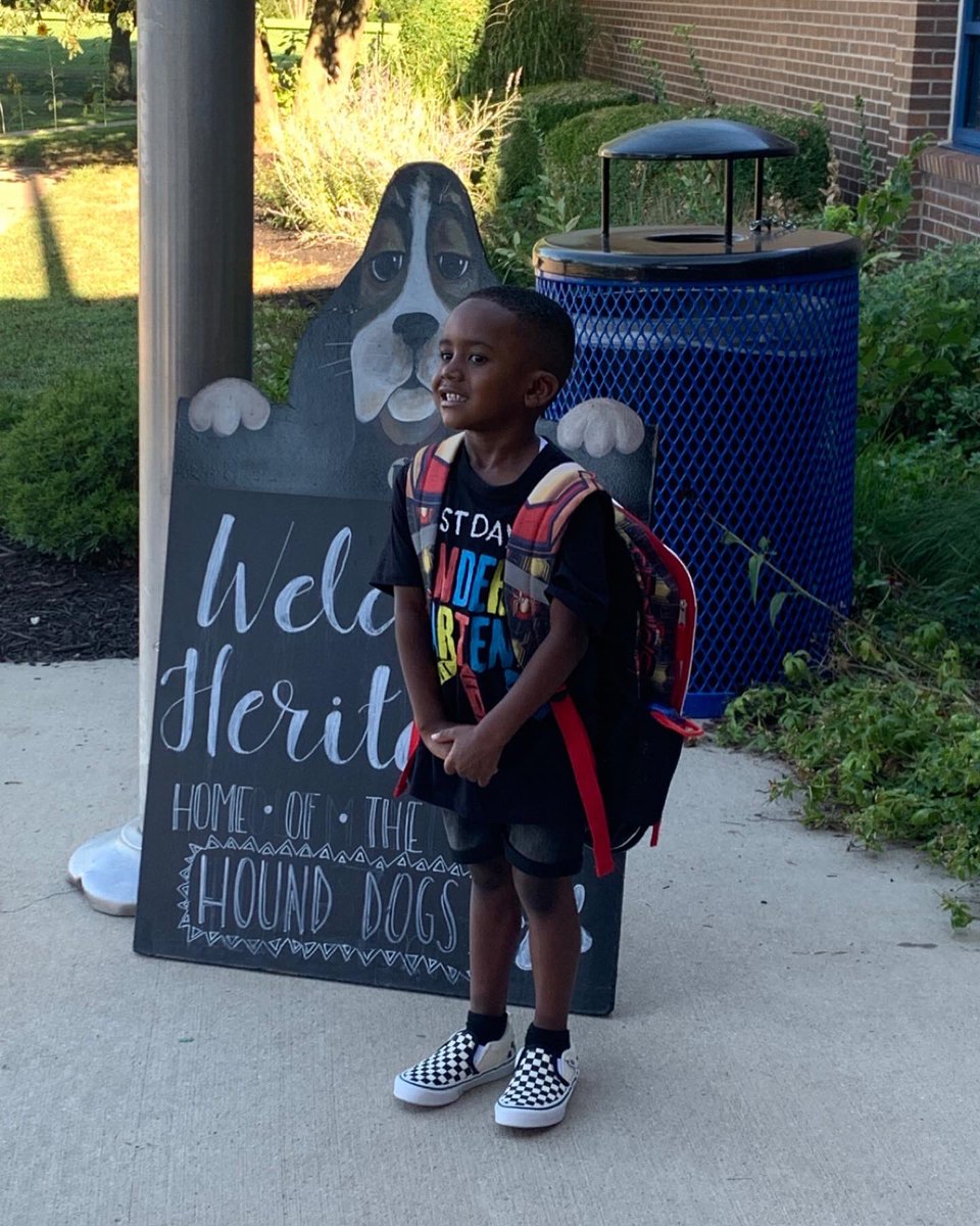 Monget_615's tweet photo. May the lord watch between me and thy when one is absence from one anothe 😭 I gotta kindergartner. Daddy's man take school 💪🏾💪🏾❗️ https://t.co/ENN6c8og1g