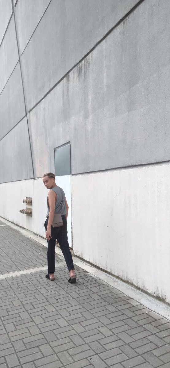 nellyvalencia0's tweet photo. im walking away not because im coward. im walking away because im smart!

#streetfashion #ootdinspiration #ootd #mensfashion  #aesthetics #streetstyle #influencer #styleinfluencer #followme #retweet #instagay #gay #rainbow #vsco #vscoph #iloilo #ilocity #iloilocityoflove #retweet https://t.co/cGNS5aMZlx