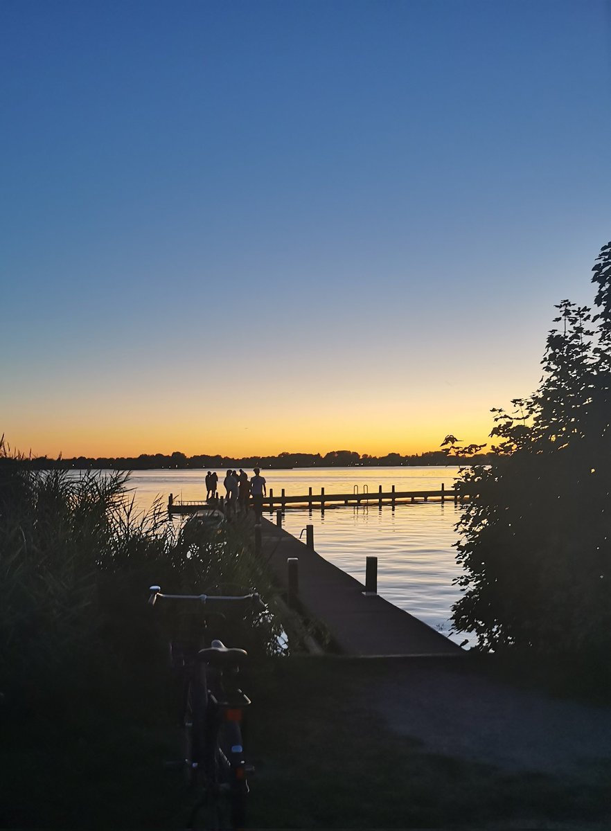 RPG_gallery's tweet photo. A summer dive!
#photography #outdoorphotography #outdoor #Lake #waters #SummerVibes #eveningphotography #mobilephotography https://t.co/rqZDCIE0ji