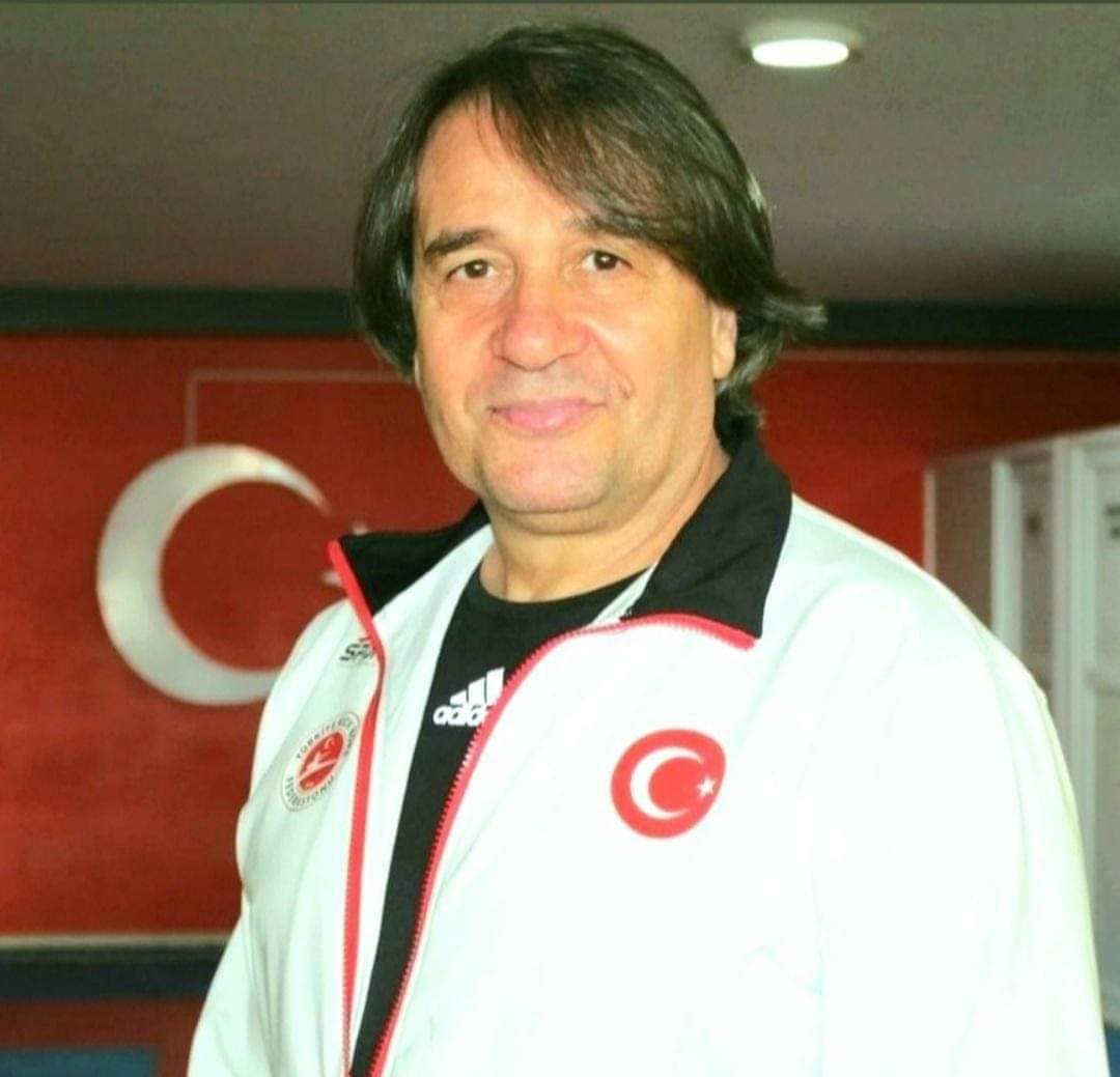 Kurumumuz Usta Ögreticimiz 
Kenan Karık hocamız  5. İslami Dayanışma Oyunları'nda Milli Takım Antrenörü olarak görevlendirildi. Kenan Karık  hocamızı  tebrik  eder başarılarının devamını dileriz. 
<a href="/AyhanUyar/">AyhanUyar</a> 
<a href="/kynryasin/">Yasin KAYNAR</a> 
<a href="/ALBAKAydn/">Aydın ALBAK</a> 
@hayatboyuailesi 
<a href="/DrErdincYILMAZ1/">Dr. Erdinç YILMAZ🇹🇷</a> 
<a href="/sdulger43/">Sabahattin DÜLGER</a>