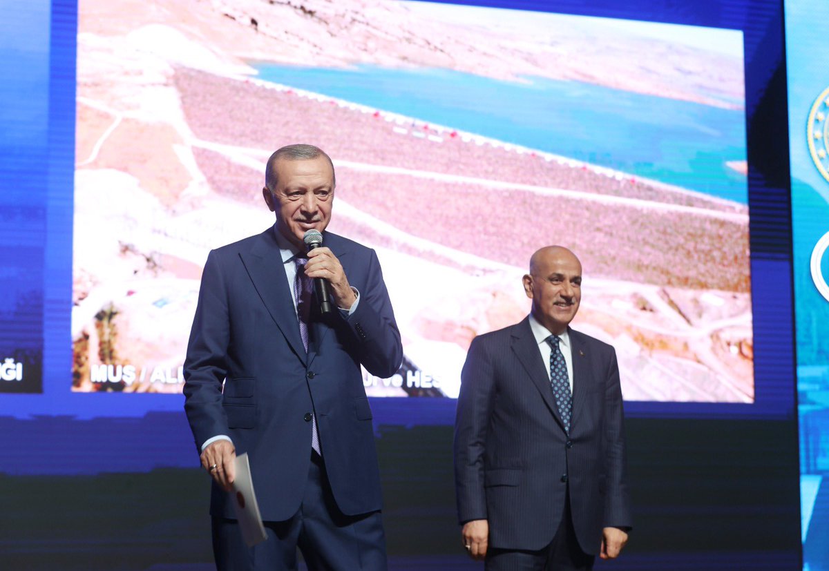 VahitKirisci's tweet photo. 1⃣Cumhurbaşkanımız Sn. @RTErdogan liderliğinde, son 20 yılda devasa tesisleri ülkemize kazandırdık.

DSİ’nin kuruluşundan bugüne tamamlanan tesislerin %55’i Ak Parti iktidarı dönemindedir.

Ülkemizdeki 85 milyon dekar sulanabilir arazinin yüzde 80’ini sulamaya açtık.

#SuVatandır https://t.co/VjtZoi3xzv