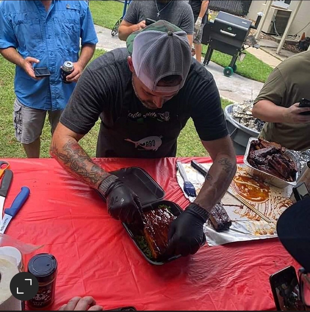 FergoliciousBBQ's tweet photo. Even teaching competition BBQ, I'm still in that zone!
#RubSumLUV #bbqlife #bbqnation #bbqfamily #megabytebbq #prairiefresh #ribs #florida #worldchamp #luvlikeapro #meatluvers #barbecue #smokeshow #backwardshat #kansascity https://t.co/1FUd4vY1cs