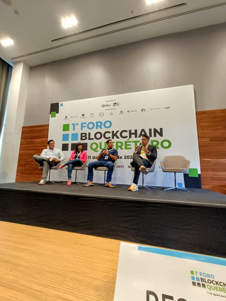 Bienvenidos al 1er foro Blockchain Querétaro y gracias por su excelente participación y compartir su conocimiento con nosotros y la comunidad #cripto en  #Queretaro @lapineda_ <a href="/proguerra/">Alex G</a> <a href="/lcadvisors/">Legal & Compliance Advisors</a>