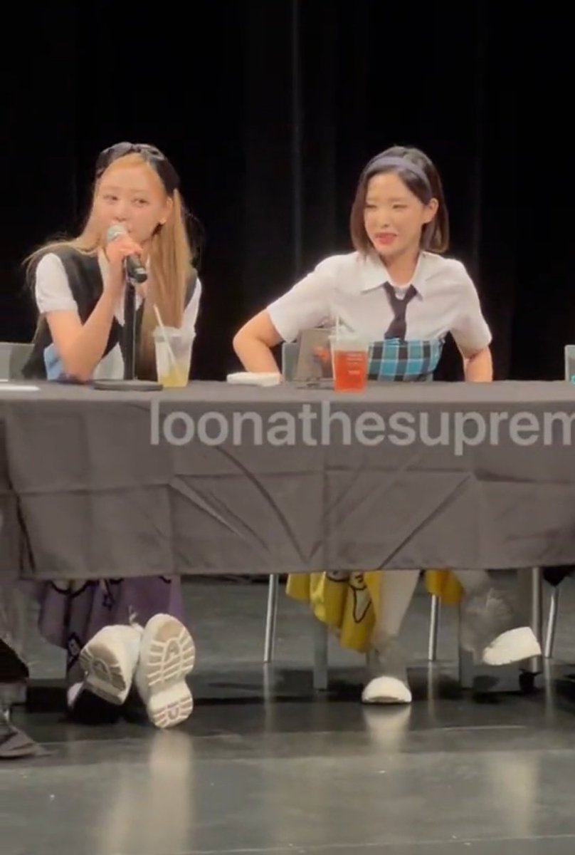 thinkchuuves's tweet image. #이브 #츄 #올리비아혜 parallels! 🤍💭