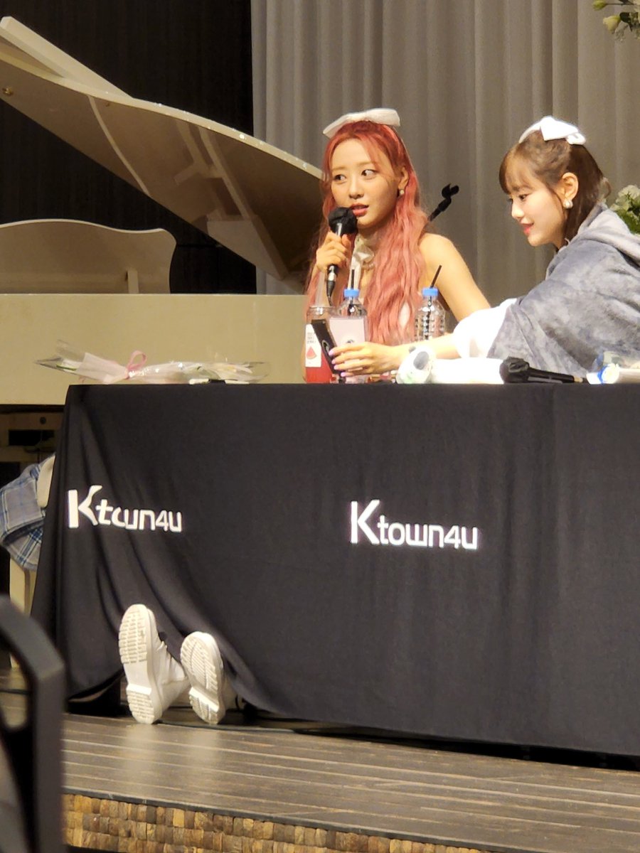 thinkchuuves's tweet image. #이브 #츄 #올리비아혜 parallels! 🤍💭