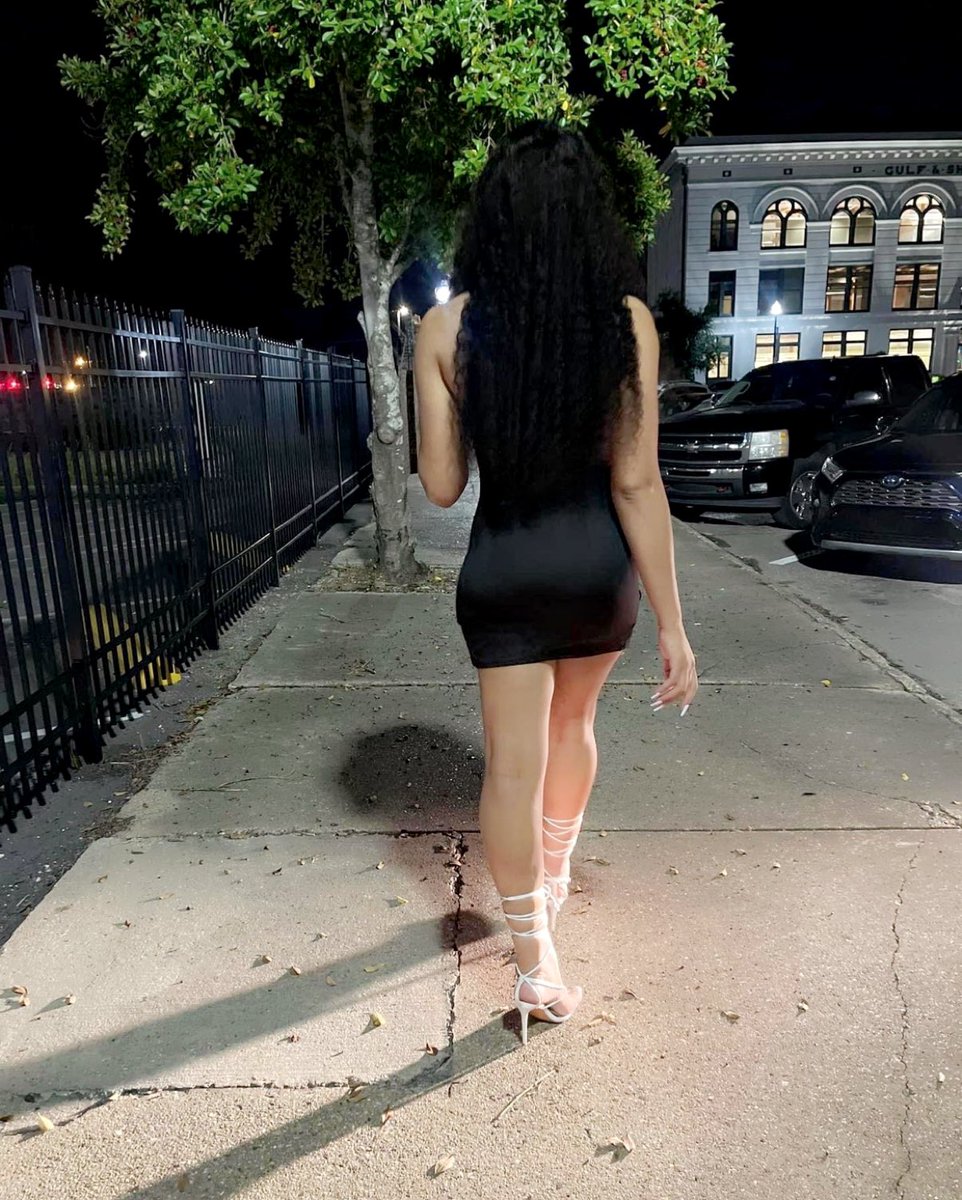 6’5 Queen 🤩 YOU couldn’t handle ME, even if I came w/ instructions