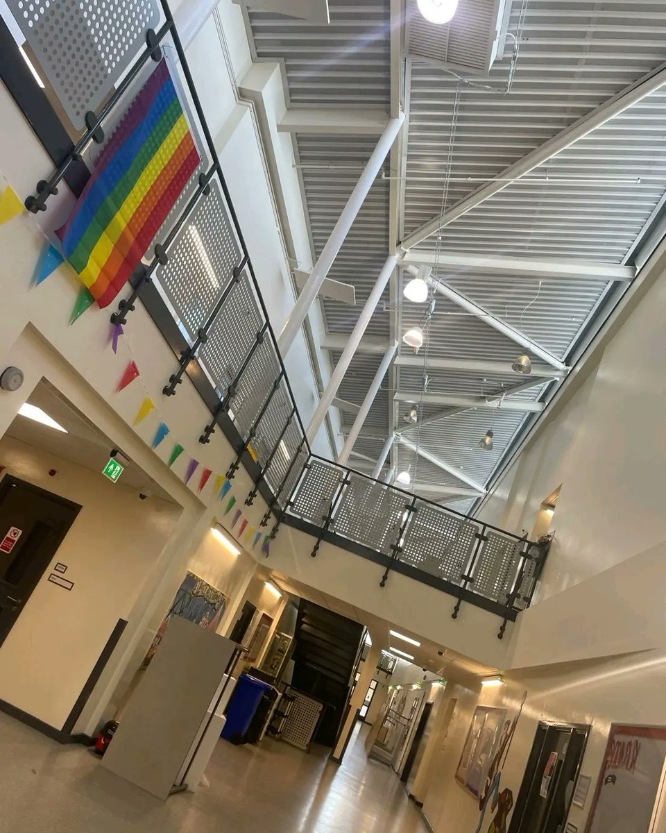 NewPhase9's tweet photo. Works commenced this week for NewPhase LED on a school in Salford.

Full LED lighting replacement on 1st floor, lighting including DALI lighting systems.

Changing the first floor lighting will massively reduce the schools energy bill and with the warranty on these lights a https://t.co/r97W41FAKP