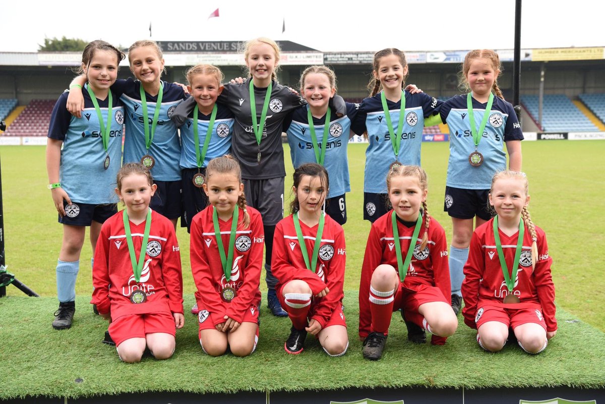Calling all girls! We're on the look out for girls in Year 3, 4 or 5 from September to come join our teams at U9 and U10 for the new season as we look to enter the Crofts YFL at both age groups as well as the girls league. We just need a few more players to make up the teams..