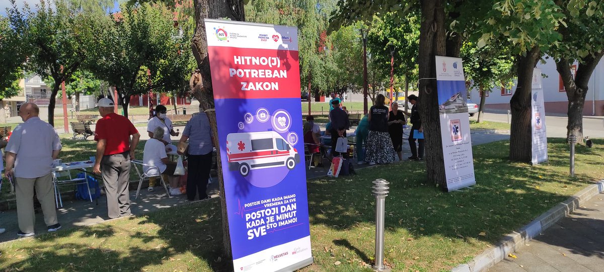 PokretM's tweet photo. Danas je u organizaciji DZ. Ražnj održan bazar zdravlja u okviru koga smo informisali građane o sistemu rada hitnih službi i potrebi za donošenjem zakona o hitnoj pomoći.
⚠️HITNO(J) POTREBAN ZAKON⚠️
#SignACT #AKTivniGradjani #ActProjekat
#EuZaTebe https://t.co/teqczpDEv8