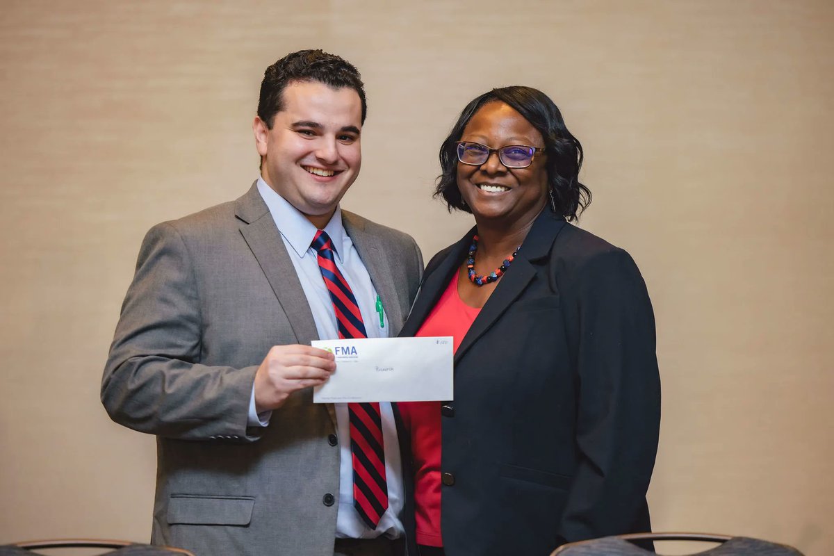 FloridaMedical's tweet photo. #AM22 RECAP: Congrats to our TOP 3 Research Poster winners at the David A. Paulus Poster Symposium: Mayuri Briceno Cannon, MD | @UFMedicine (not pictured);  Andrew M. Joseph, BS | @NSUMDCollege; Sarinya Meknarit | @FAUMedSchool
View their posters &amp; others: https://t.co/71HFch01BR https://t.co/q1JFreFifN