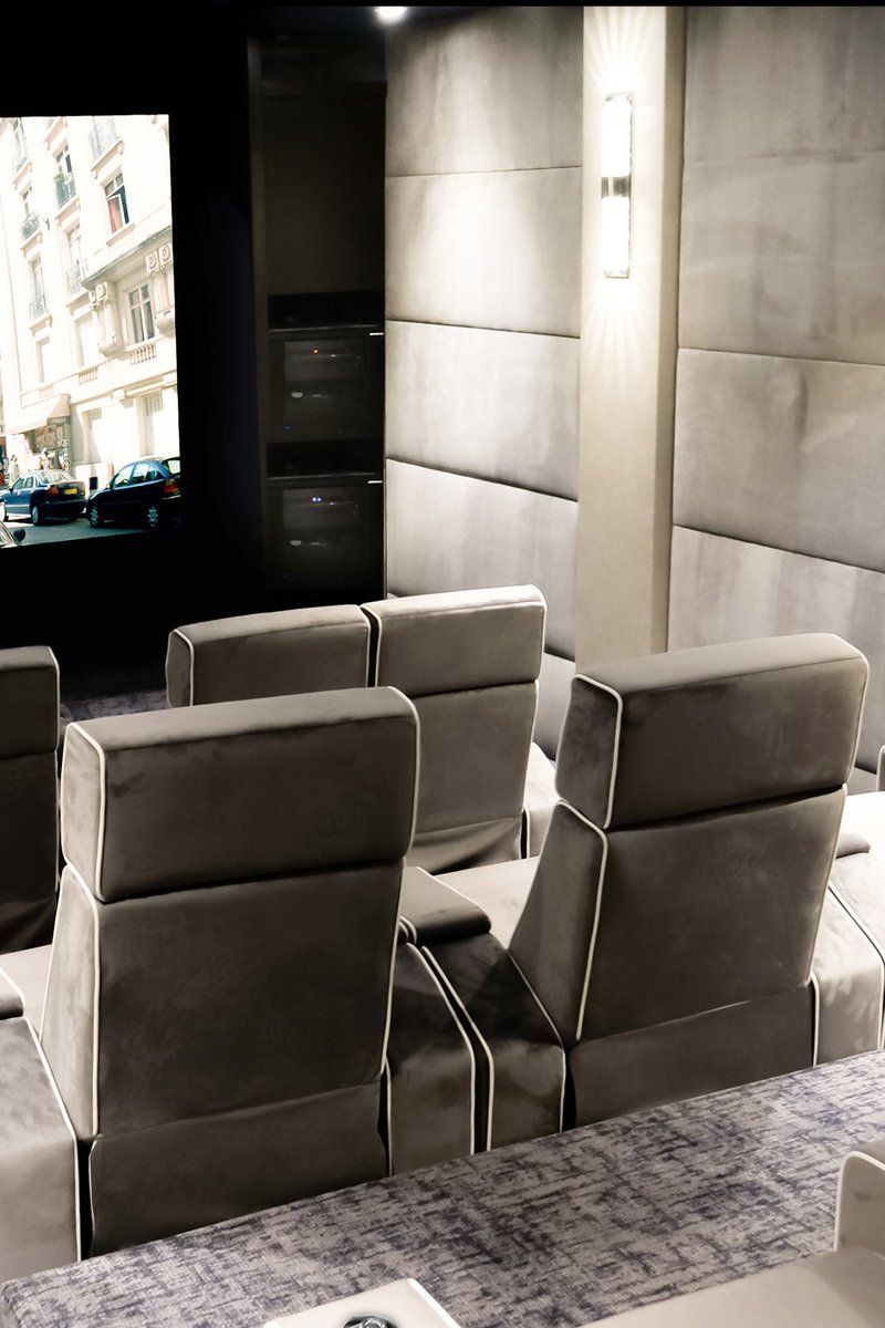 Valencia Theater Seating tweet media