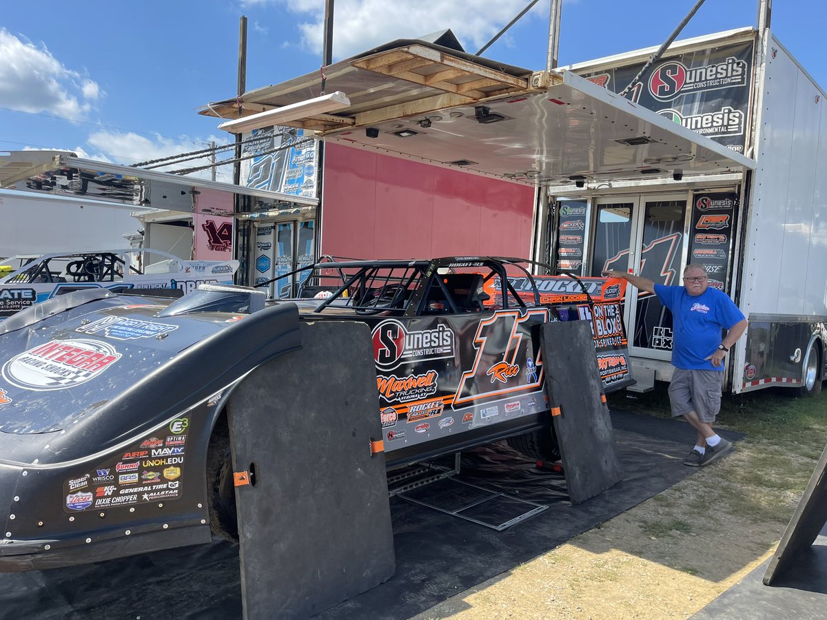 lucasdirt's tweet photo. Which team do you want to see in victory lane tonight at Florence Speedway? https://t.co/QQ2Rjxukh9
