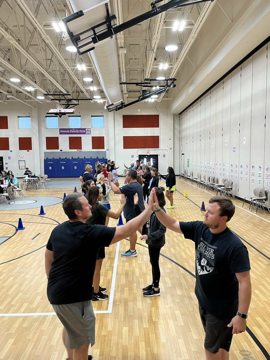 Another great <a href="/CATCHhealth/">CATCH Global Foundation</a> #physed training at my home district <a href="/katyisd/">Katy ISD</a>. T’s loved the curriculum and are ready for the school year 😁
#catchtraining #catchworks