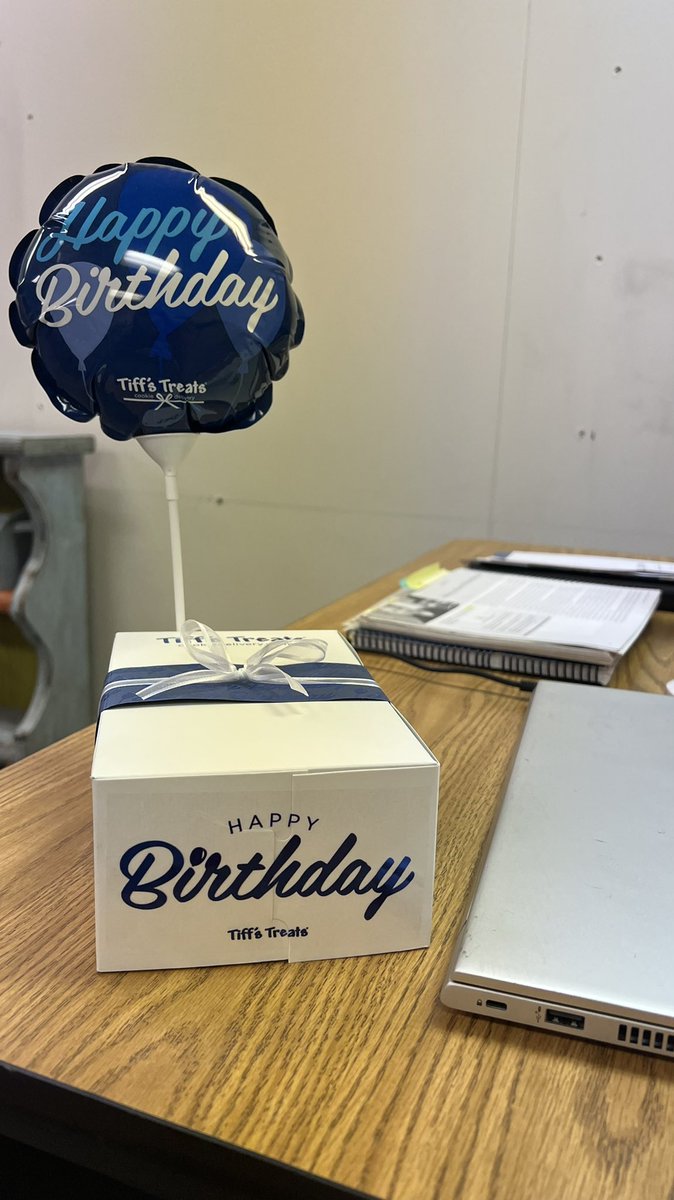 MsCarrollCFB's tweet image. It’s been the best day!!! It’s the first day of school &amp;amp; my birthday! Feeling very loved &amp;amp; excited for this school year!!! #CFBfirstday @CFBISD