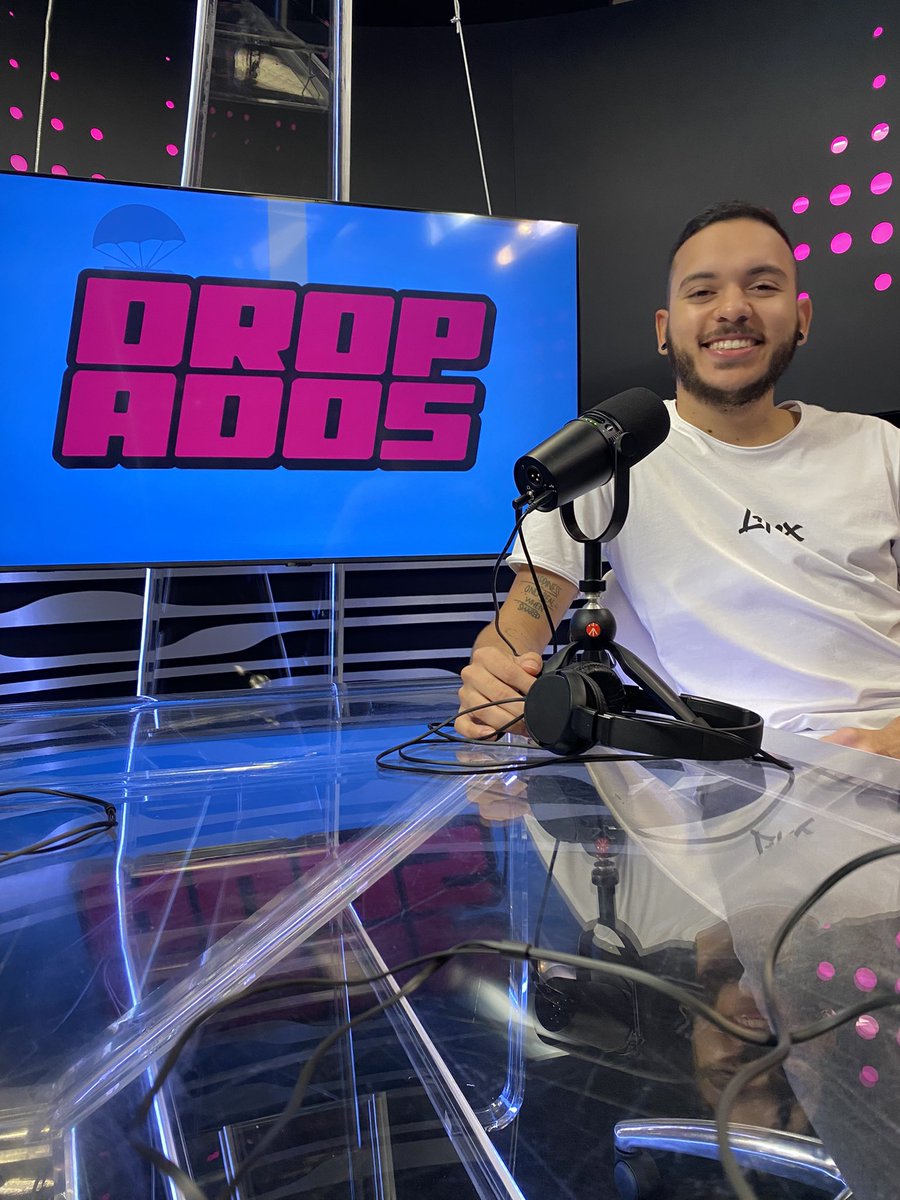 Já estou no <a href="/SBT_Games/">SBT Games</a> pra participar do Dropados!!! 

Quero a tropa do Calvo EM PESO no canal deles da Twitch, às 19h ⚡️