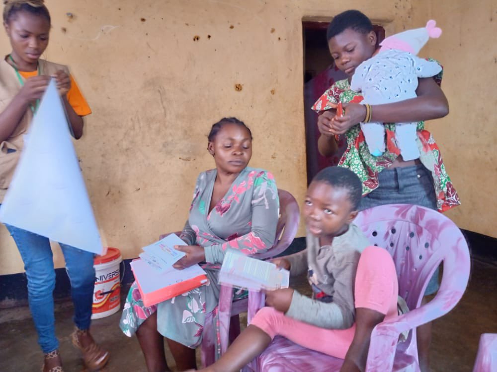 GACDCameroon's tweet photo. #6months of #Door2Door #sensitisation and #Localising #UNSCR1325, Breaking down the #resolution to a language that can be understood by rural people in #Ndop
Participation of women in decision making at the family level @UNHumanRights @reachoutdev1 @Reachoutreo @ClotildaAndien https://t.co/28f2btMHGG
