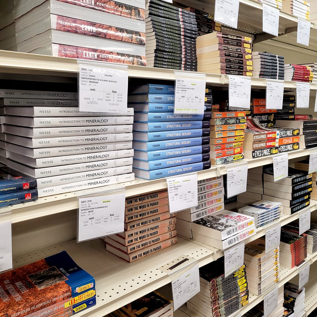 CASSUNYGeneseo's tweet photo. @Sunygeneseo students could you use some help paying for textbooks this semester? A Barnes &amp; Noble textbook grant may be helpful! If you are a returning student, find out if you're eligible by visiting the link in our bio. Don't wait, apply today! https://t.co/hpXHl6yus4