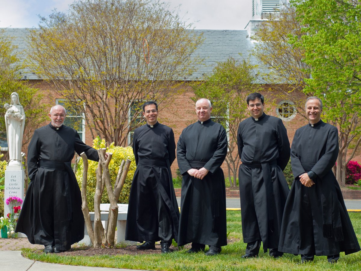 lmillerSV's tweet photo. Sharing their charisms: Meet the religious orders that staff 9 parishes in the Arlington diocese.  @arlingtonchurch @acatholicherald https://t.co/D1xwybN8My https://t.co/YLe0muINmd
