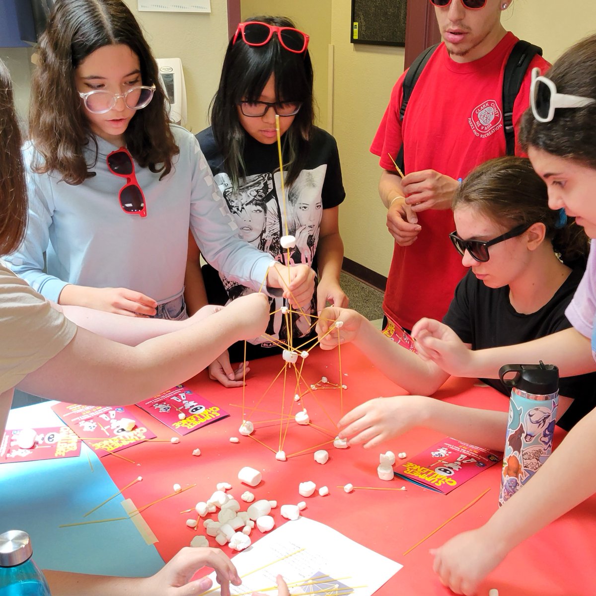LVCCLD's tweet photo. Our #Outreach team had such a great time at @DesertBreezeCC as part of our partnership with @ClarkCountyNV Parks & Recreation. Tweens & teens participated in the #MarshmallowChallenge and experimented with #Ozobots, #iRobotCoding, and #DropMix. https://t.co/ejtBf6td9h. https://t.co/WmsyDV6NRo