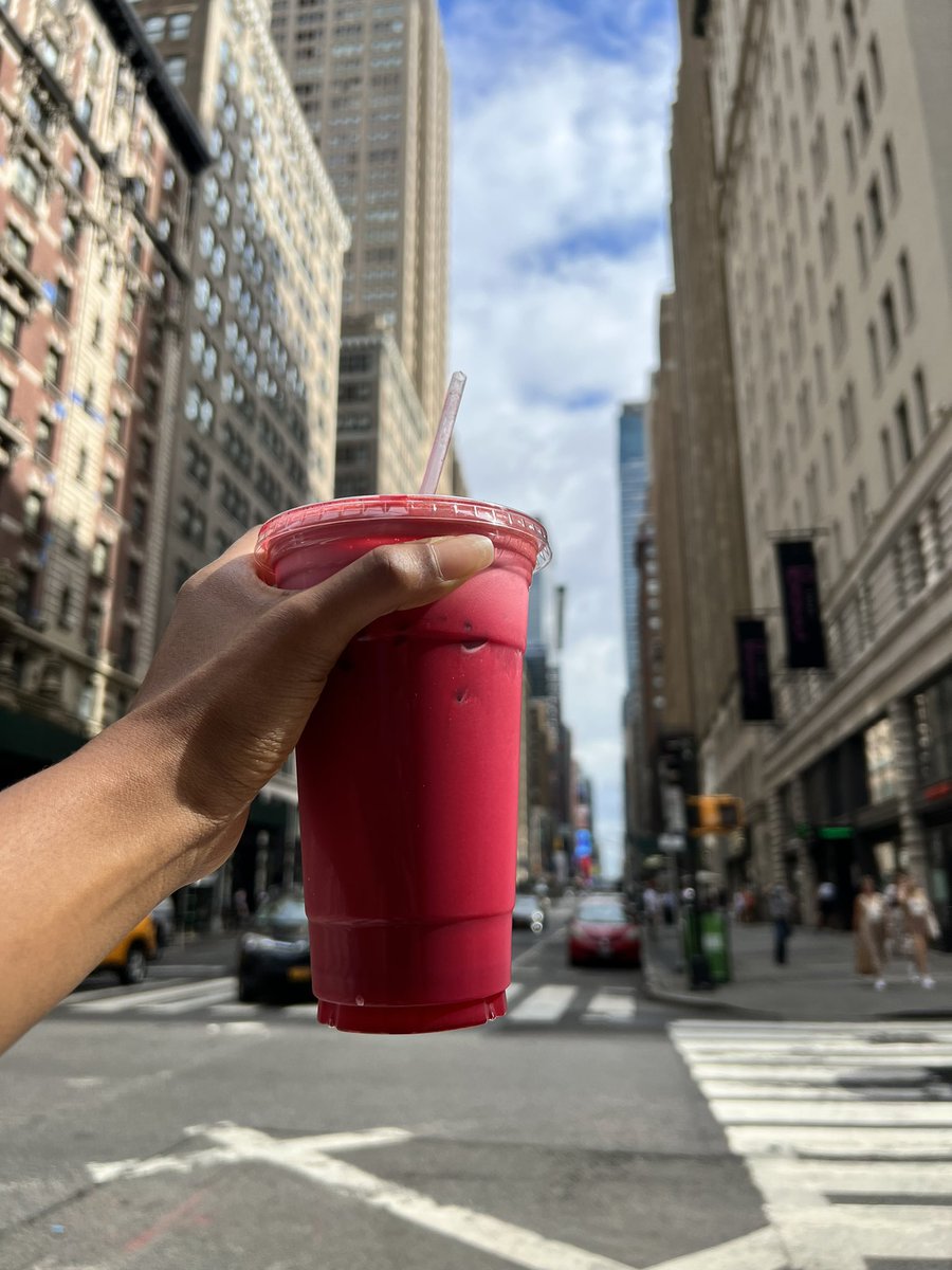 Aligning30's tweet photo. It’s too hot 🥵 to not give you what your body needs. 

Beets: Lowers B.Pressure 🩸 + 🌱Stamina 🆙 + Great source of IRON 

#wellnesscommunity #vibratehigher #rootchakraenergy https://t.co/KfTPErdfSj