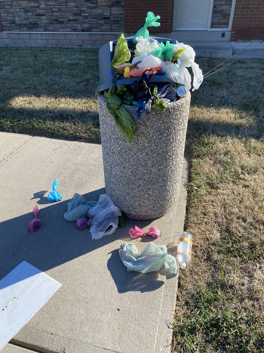 RayVucko's tweet photo. @cityburlington - honestly. All garbages on Hampton Health to Burloak Waterfront Park look like this. 

Where do our tax dollars go? Pls take care of our neighbourhood. This is disgusting. 

#taxes https://t.co/XwwnUurQlr