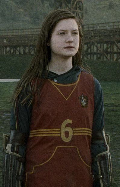 wizardfes's tweet photo. Happy birthday Ginny Potter😍🎉 /wzd https://t.co/OSuwe20gD7