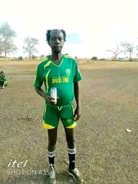 ghshocky4's tweet photo. I'm ready for the man United contract as a defender to replace Harry Maguire @ManUtd  @BBCNews @BBCSport @BBCWorld @kwadwosheldon @premierleague https://t.co/brJddU9s3i