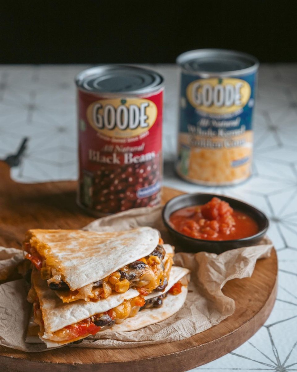 Goode Foods is the first black owned company to be approved by the USDA for the WIC women and infant children feeding program. Look out for @Goodefoods in your local Kroger, Meijer, Walmart &amp; Jewel-Osco. 💪🏾😅

All products are non-gmo and grown in the USA with no added sugar. 🛒