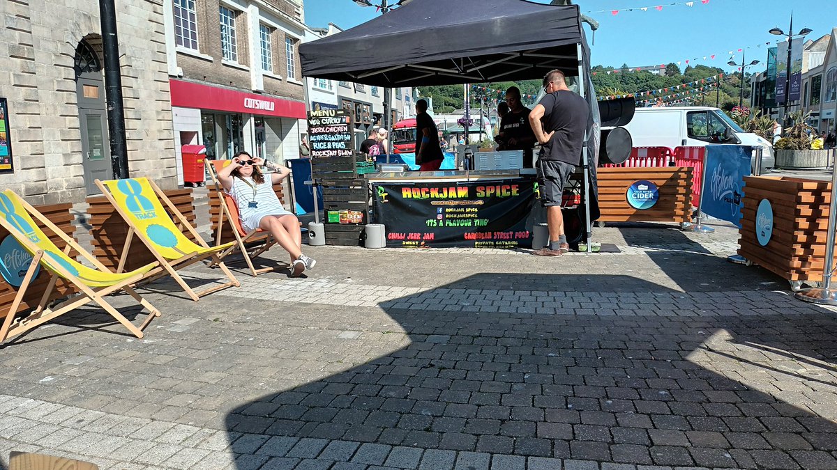 How great in Truro. Live music, spiced rum and jerk chicken.  All on the piazza tonight. Well done Hall for Cornwall #Hallforcornwall #Truro #TruroCityCouncil #livenupourcity