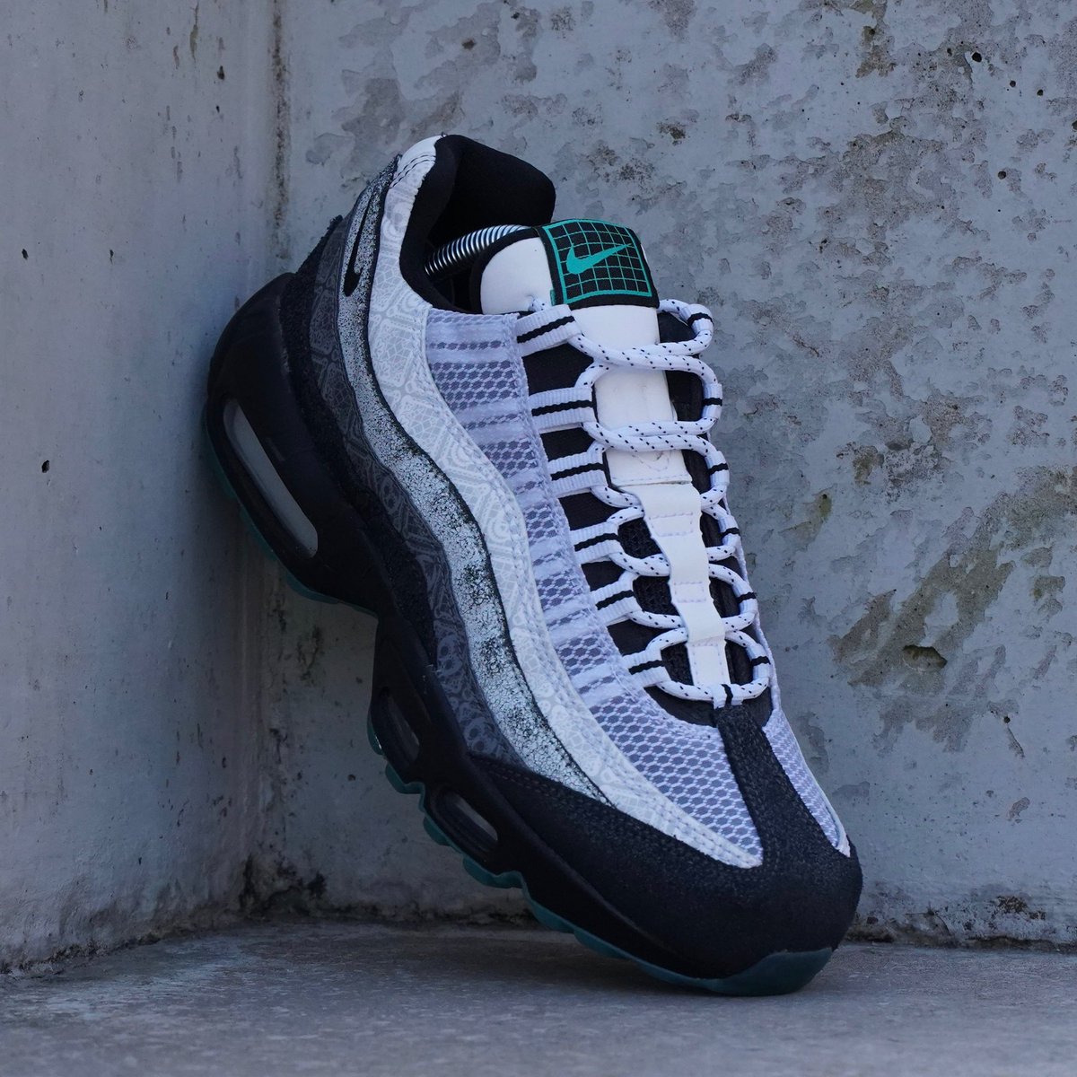 nike air max 95 day of the dead