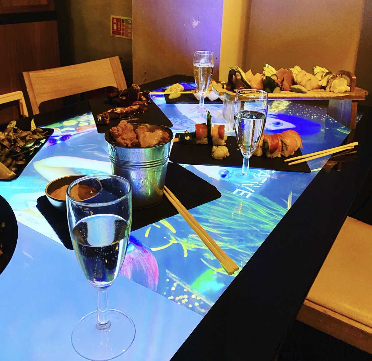 InamoRestaurant's tweet photo. #Bottomlessbrunching got a whole lot more interactive with our NEW tables at our #CoventGarden restaurant! 🥂

Book to join us! https://t.co/IoXJKtX8jR https://t.co/6cazFo8n2s