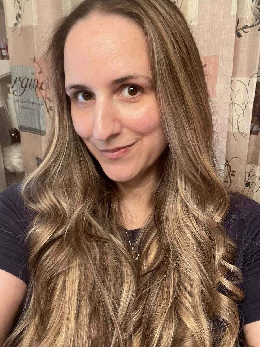 legeekycupcake's tweet photo. Forced change meant controlled change was needed… new hair who dis? #firsttimeblonde https://t.co/2ALdSATlx3