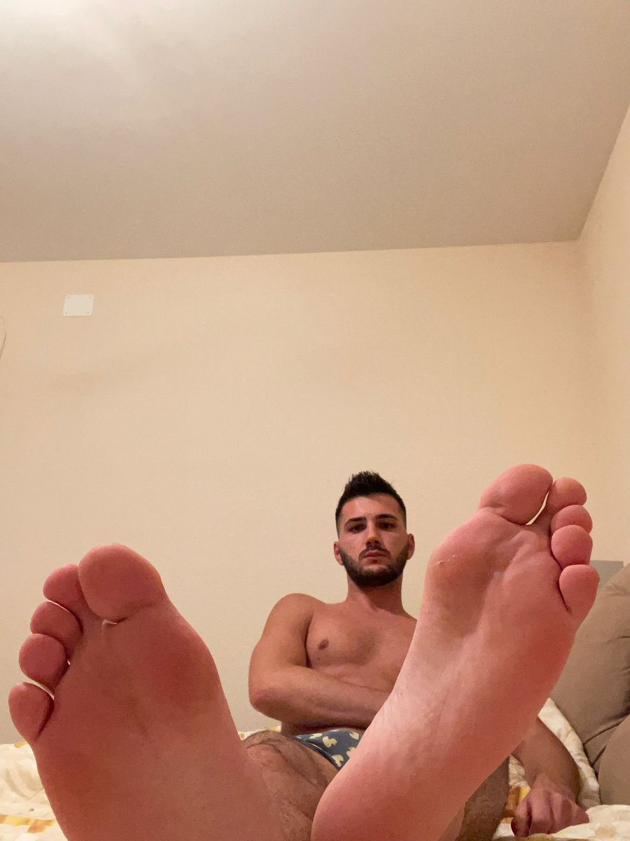 masterart98's tweet photo. Best of the day ⭐️  The only person you can count on is me and I bet you can’t take your eyes off me betas 

#findom #cashmaster #cashgod @AlphaMaleWorld1 https://t.co/KN46lCFxQZ